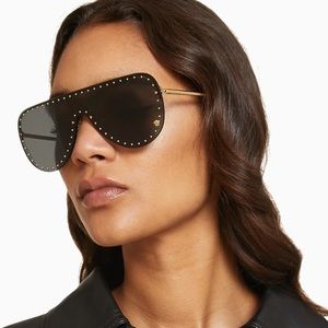 Sale🎉Versace Sunglasses, New 100% Authentic and stunning